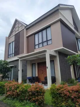 Dijual Rumah Semi Furnished Siap Huni, Rapi di The Eminent BSD