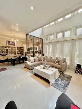 Rumah 2 Lantai Bagus SHM di Jemursari Regency Siap Huni