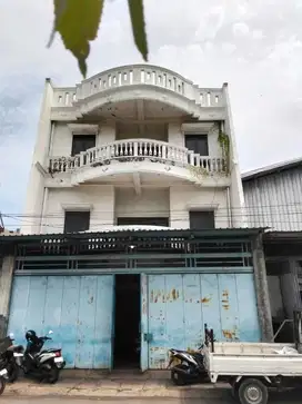 Dijual Rumah di Barito Semarang