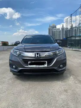 Honda HRV E metic ( cash)