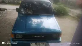 Toyota Kijang 1982