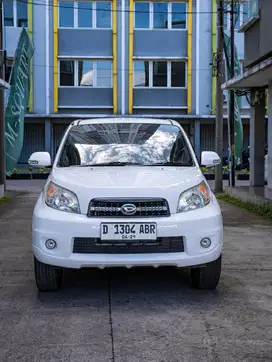 Daihatsu Terios ts ekstra mt 2014 putih