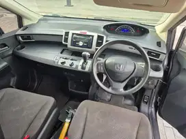 Siap pakai ….. FREED SD AC DOUBLE A/T 2015