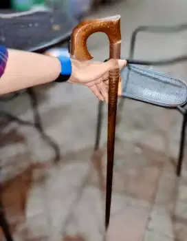 Tongkat jalan pisau jadul