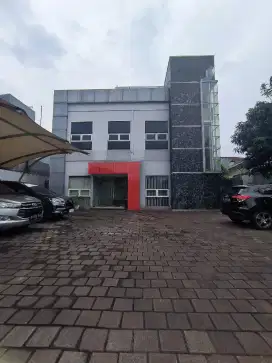 Dijual gedung kantor 3 lantai siap pakai di psr Minggu Jakarta Selatan