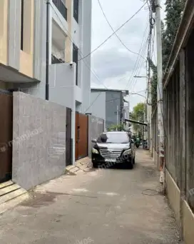 Dijual kos kosan ful terisi 3 lantai di kebon jeruk Jakarta barat