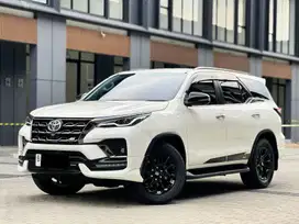 TOYOTA FORTUNER 2.8 VRZ GR SPORT 4X4 2022 KM LOW