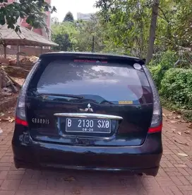 mitsbushi grandis mivec thn2005 w hitam trwt siap pakai pjk off 1kali