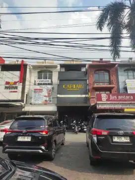 Capster cukur rambut