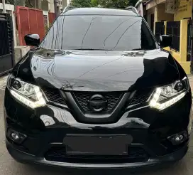 Nissan Xtrail T32 2.5 hitam 2014 / 2015