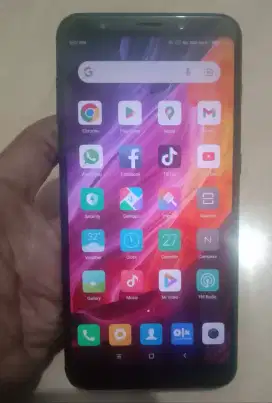 Xiaomi Redmi 5 Plus (3/32) Mulus Bisa Tukar Tambah