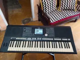 Dijual yamaha psr s950. (Tangan 1)