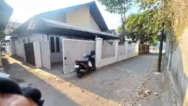 Rumah besar nyaman