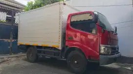 Toyota dyna engkel 110ST tahun 2012