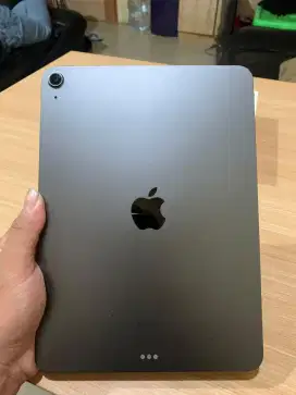 iPad air 5th Generation M1 64 Gb wifi only