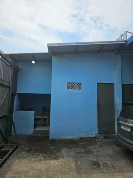 DIJUAL/DISEWAKAN GUDANG KAVLING DPR BANGUNAN 800M2 DI KAVLING DPR,CIPO