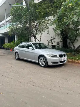 BMW 320i E90 LCi bisnis