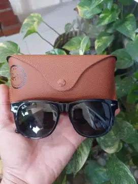 Kacamata Rayban Wayfarer size54 Barang langka om yg dipakai desta