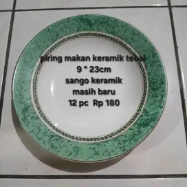 Piring makan sango keramik