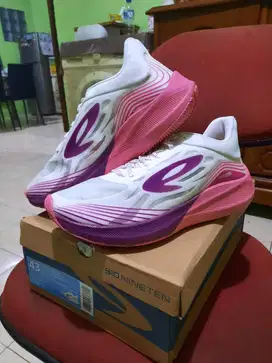 910 NINETEN  Haze Vision 1.0 Size 43 BNIB