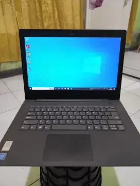 Laptop Lenovo V130