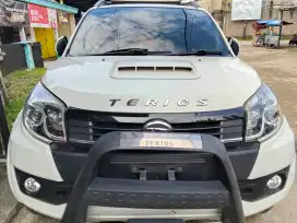 Mobil Daihatsu Terios varian 15 R tahun 2015