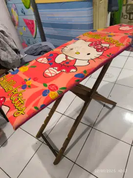 Meja setrika kayu