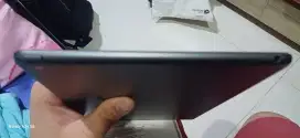 IPAD 8th Generation 32 GB (WIFI) 2020 + Casing dengan cover