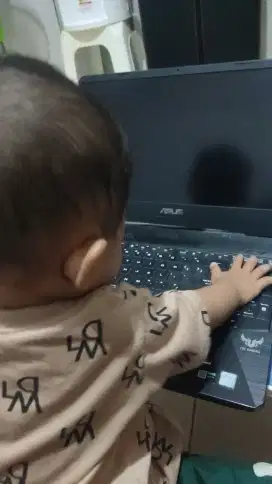 Butuh jasa pengasuh anak 9 bulan