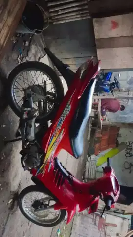Suzuki shogun 125