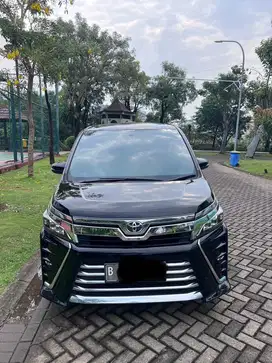 Toyota Voxy 2020