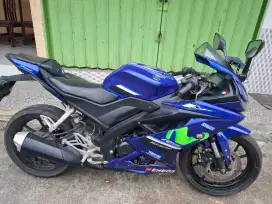 Yamaha R 15 V3 Movis