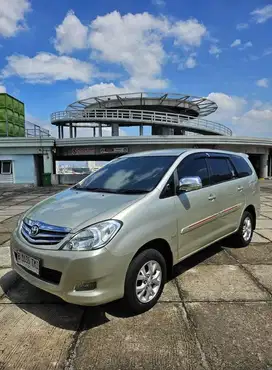 Toyota Innova G Automatic Facelift 2010 Murah