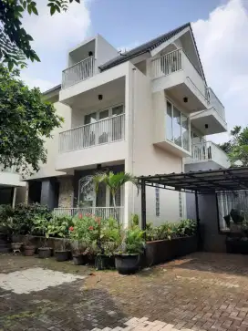 For Rent! 5 Unit House in One Area at Mega Kuningan South Jakarta