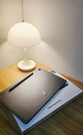 Samsung Tablet S9FE 5G Ram 6/128gb garansi resmi jual murah aja
