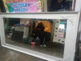 Kaca bingkay  bagus untuk d ruangan atau butik