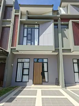 HOT PROPERTY! Rumah Bebas Banjir Lokasi Dekat ke Stasiun dan Pintu Tol