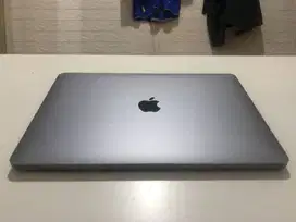 Apple MacBook Pro (13-inch, M1, 2020)