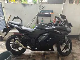 Kawasaki ninja 250 karbu top condition