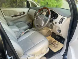 Jual cepat toyota kijang innova 2.0 V AT