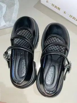 Docmart hitam sz 22cm