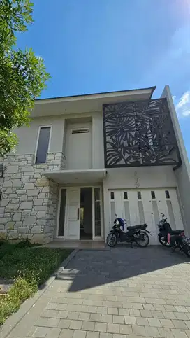 TER MURAH ! DIJUAL RUMAH PAKUWON INDAH THE MANSION BAGUS BARU GRES