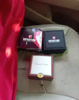 Di jual acesoris yg minat dan butuh wa dannhp buruan