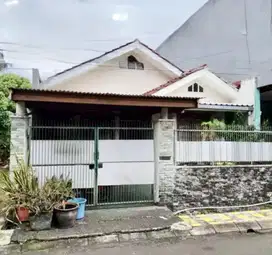 Dijual rumah bagus siap huni cluster graha raya bintaro jaya Tangsel