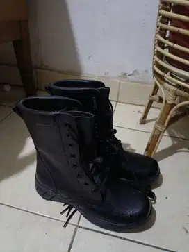 Sepatu PDL TNI/Polri Ukuran 41 - Preloved