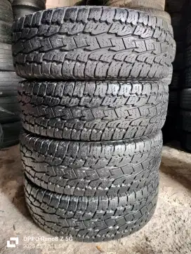 Jual ban copotan mrek toyo A/T open country ukuran 275 70 R18 kond 90%