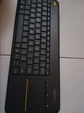 Logitech k400 plus Wireless Bluetooth keyboard