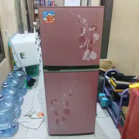 Kulkas 2 pintu sharp