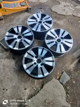 Jual vleg senia R14 pcd 4x114.3 kond mulus 4pcs.