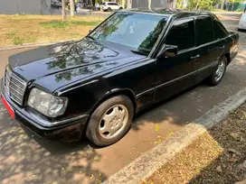 Dijual Mercedez Benz Boxer W124 E320 Automatic tahun 1994